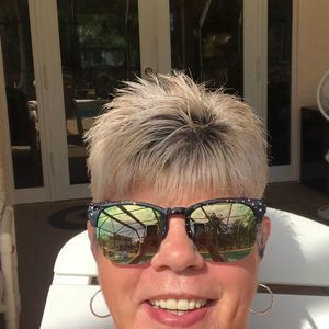 Meet your Posher, Paula